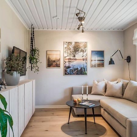 Nyrenoverat gårdshus Örnsköldsvik Exteriör bild