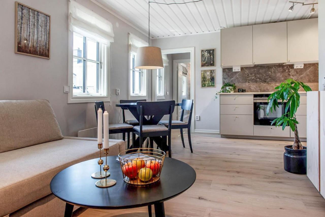 Nyrenoverat gårdshus Örnsköldsvik Exteriör bild