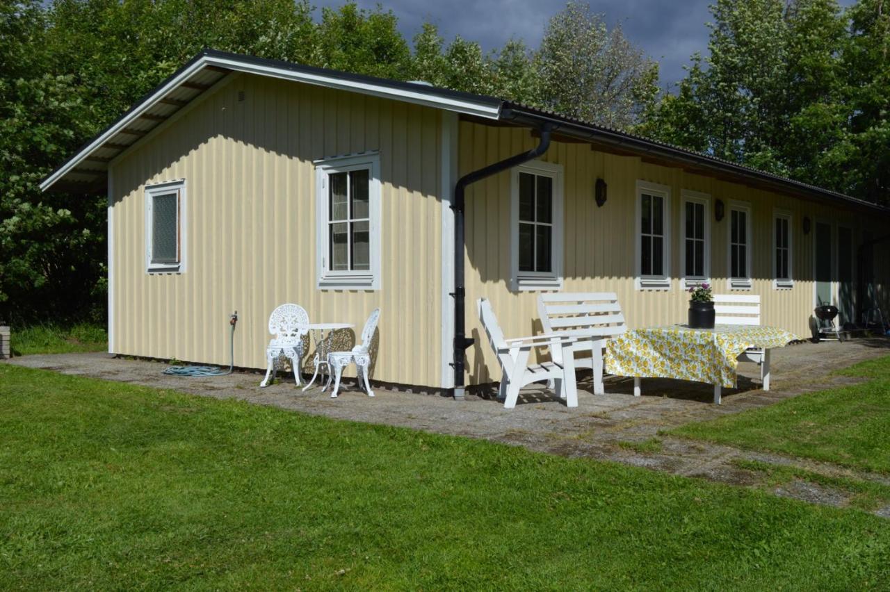 Nyrenoverat gårdshus Örnsköldsvik Exteriör bild